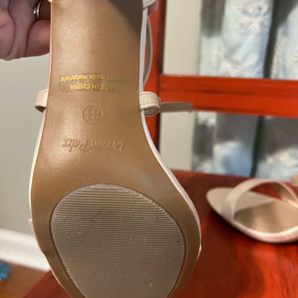 Dream Pairs Satin high heel. - Picture 4 of 4